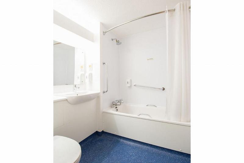 Travelodge Darlington Екстер'єр фото